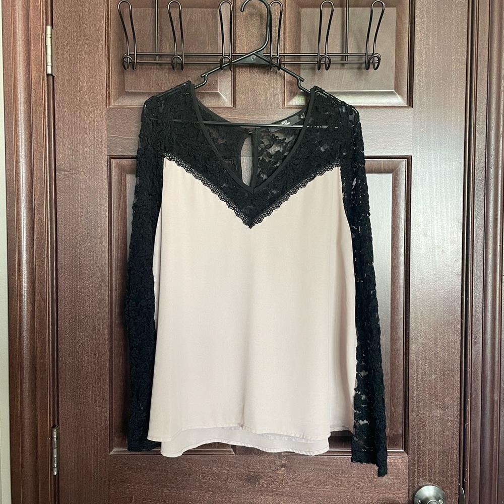 BKE Long sleeve lace shirt size Large
